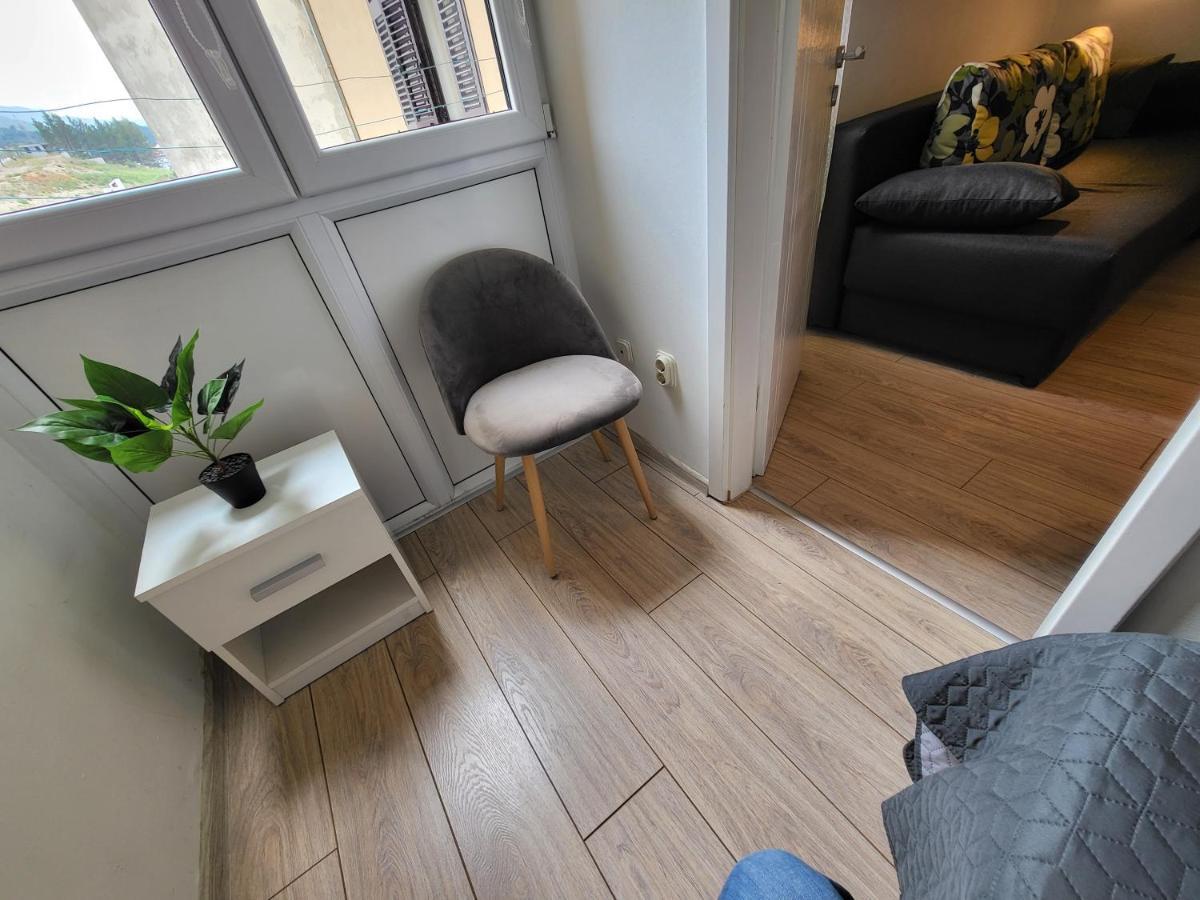 Mali Apartman U Centru Makarska Exterior photo